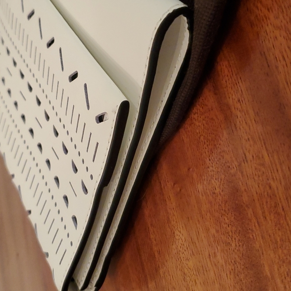 Handbag - Picture 4 of 7